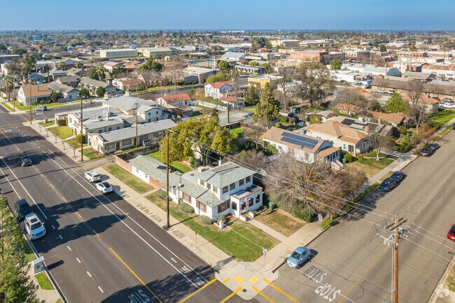 Most of the original homes of Exeter are just walking distance from downtown.
