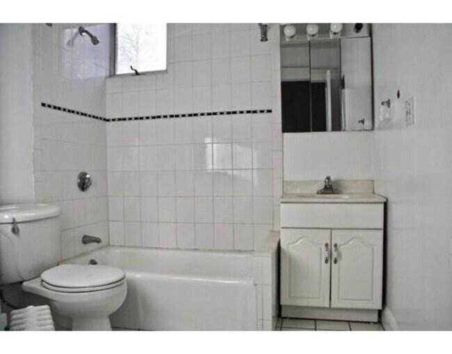 200 Sumner St unit 2B, Newton Center, MA 02459 - photo 5