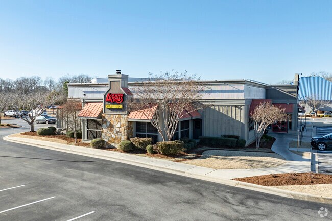 Logans Roadhouse satisfies your hunger with delicious steaks, salads, and more in Trinity.