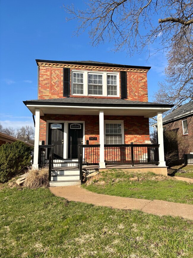 3833 Blow St Unit 2nd Floor, Saint Louis, MO 63116