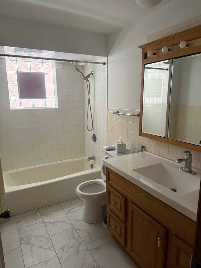 8611 W Summerdale Ave unit 1, Chicago, IL 60656 - photo 7