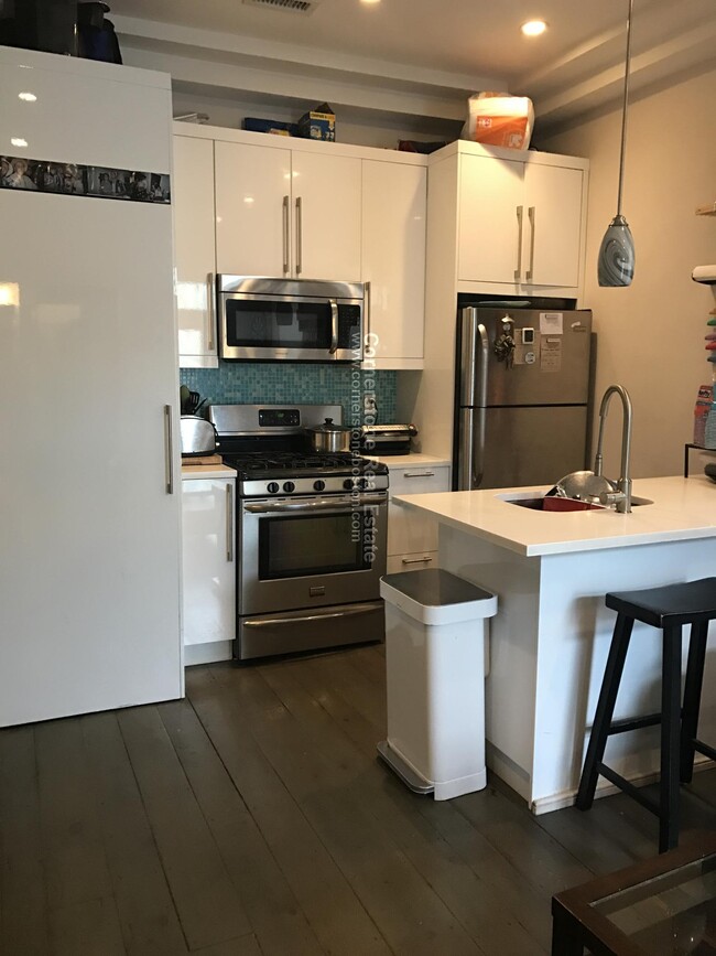 24 Washburn St Unit 2, Boston, MA 02125