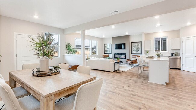 922 Sparrow St unit 36209330, Woodburn, OR 97071 - photo 6