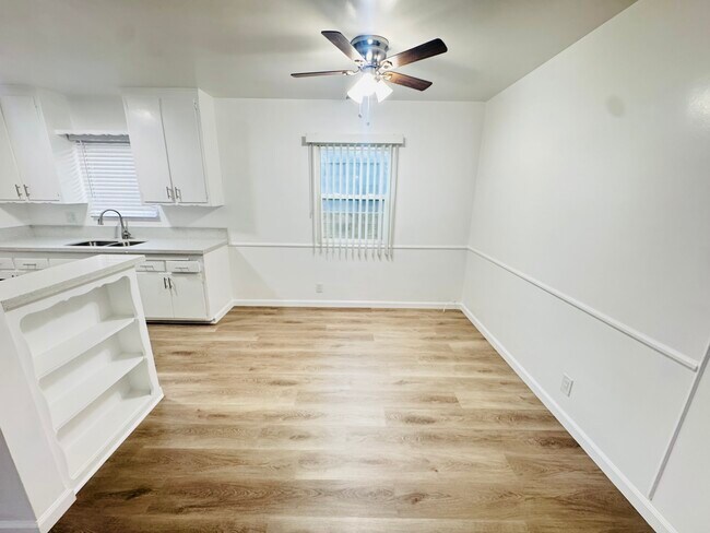 19419 Victory Blvd, Reseda, CA 91335 - photo 4