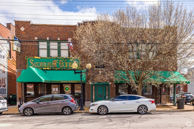The entrance to Seamus McDaniels, a great example of a local Irish Pub in Clayton-Tamm.