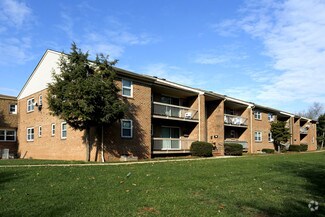 5 Bloomingdale Dr, Hillsborough, NJ 08844