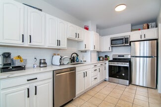 448 Park Dr Unit 1, Boston, MA 02215