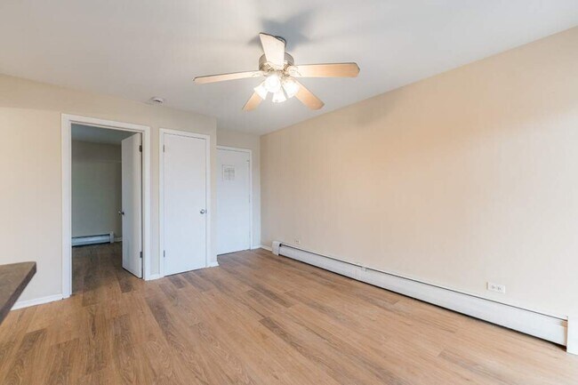 6151 W Thorndale Ave unit 2, Chicago, IL 60646 - photo 5