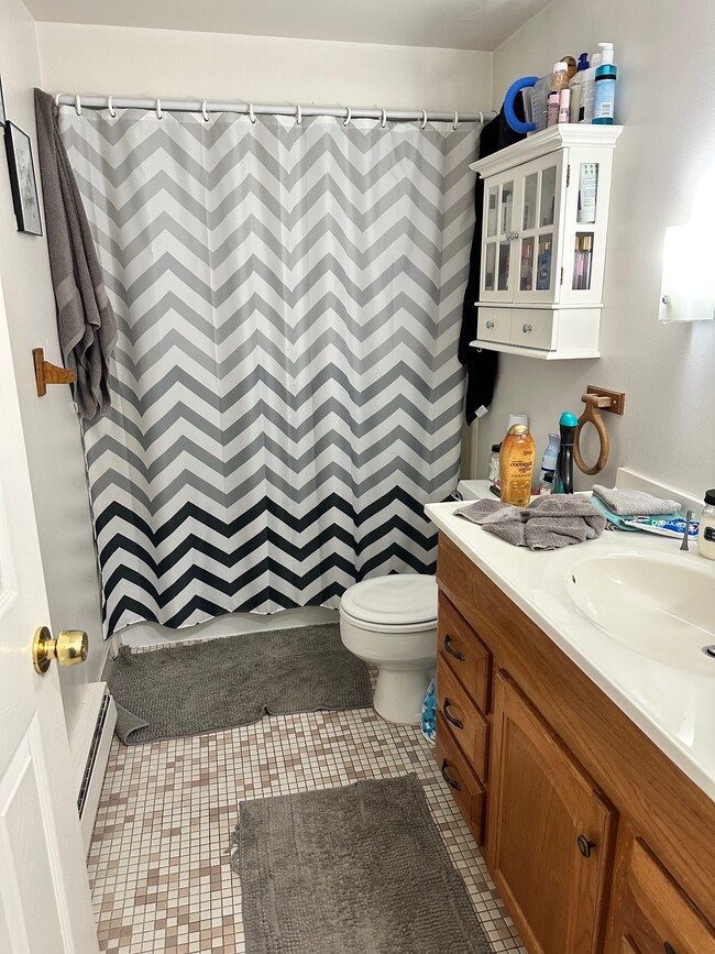 575 N Riverside Ave, Saint Clair, MI 48079 - photo 2