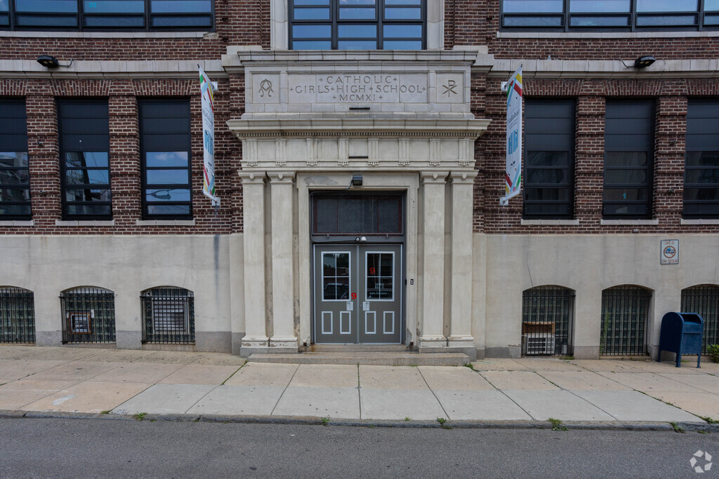 John W. Hallahan Catholic Girls' High School, Rankings & Reviews 