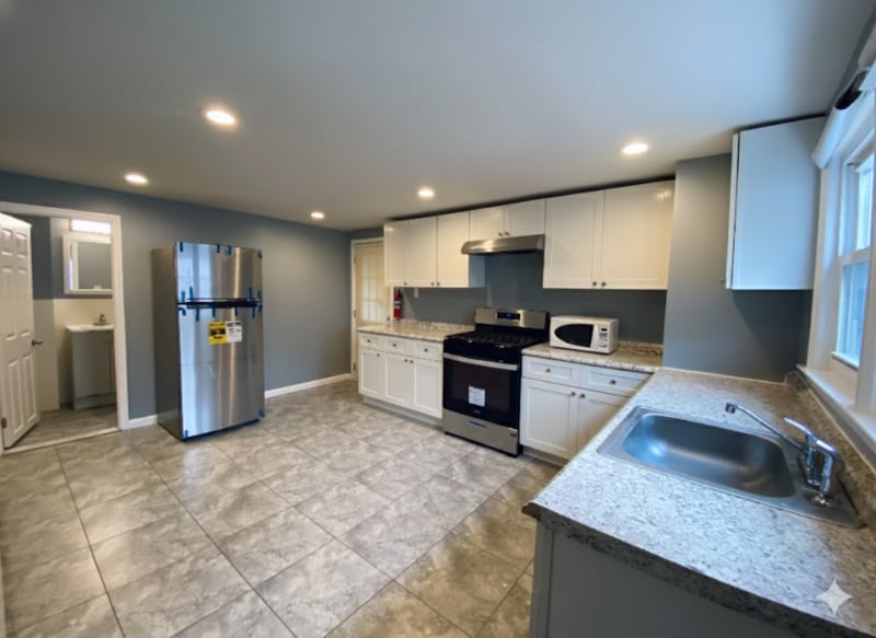 300 Townsend St, New Brunswick, NJ 08901 - photo 1