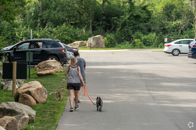 Quarry Trails Park adjacent to Highpoint-Glen features paved walking trails.