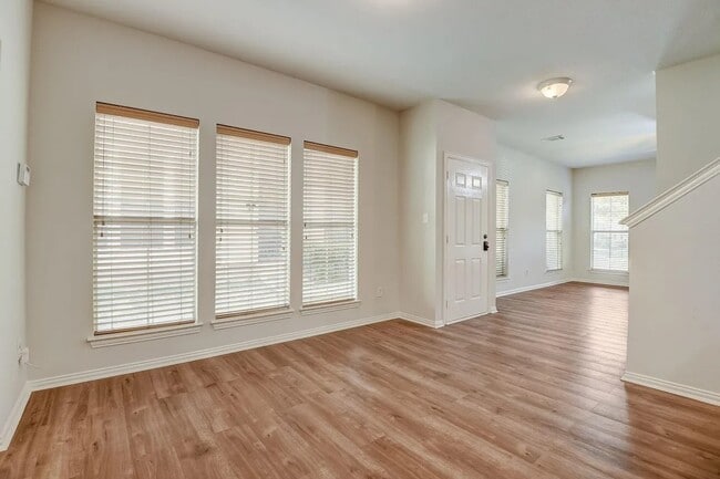 328 Regency Dr, Allen, TX 75002 - photo 2