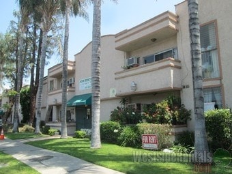 15810 Vanowen St unit 2 br, Van Nuys, CA 91406 - photo 2