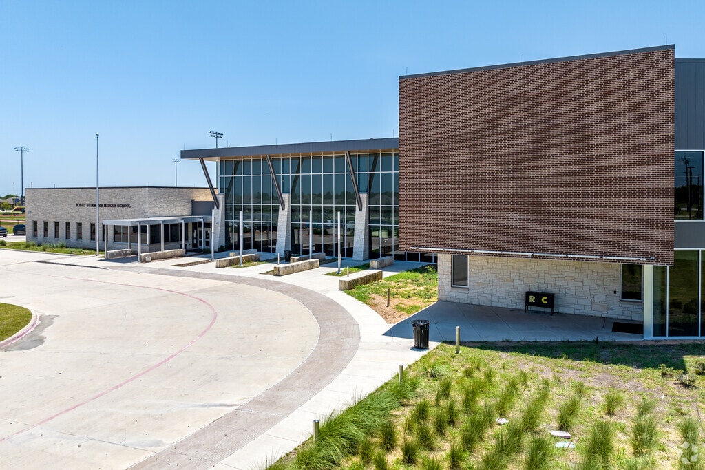 Bobby Summers Middle School is a caring and community-minded place where students are put first.