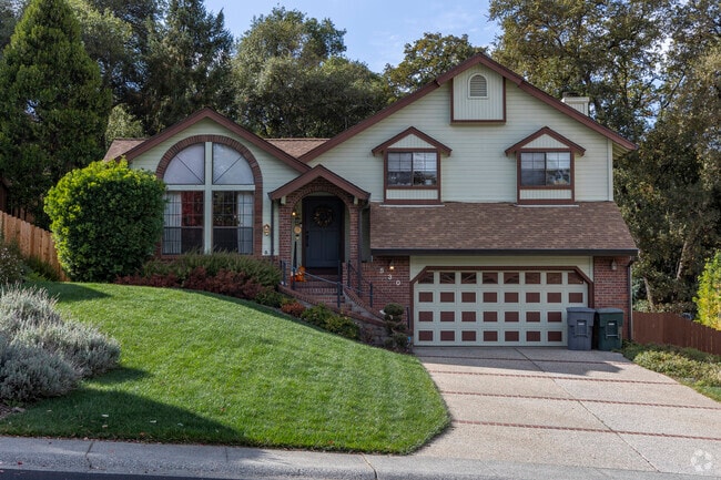 Beautiful craftsman architecture can be found throughout Auburn.