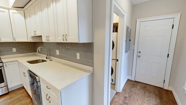 76 Cross St unit 2, Somerville, MA 02145 - photo 3