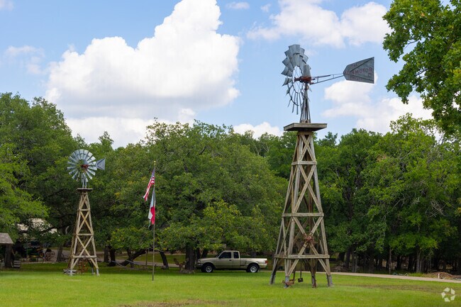 Large acreage ranches are also found in Serenada.