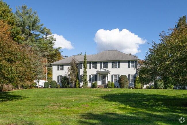 Great Neck’s custom homes appeal to buyers seeking upscale living and spacious design.