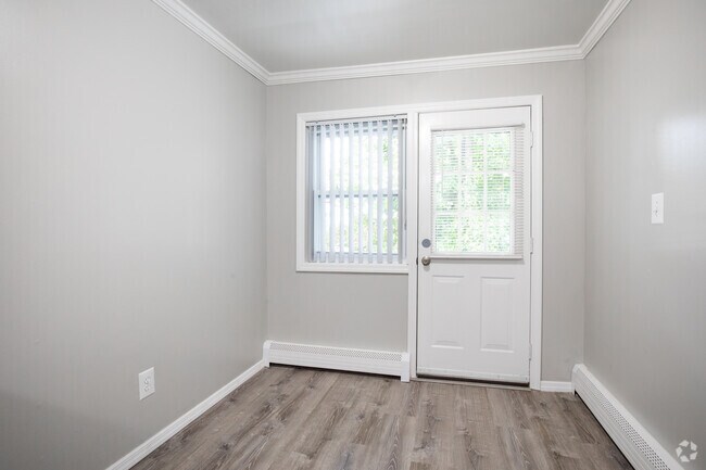 1 BR, 1 BA - 769 SQFT