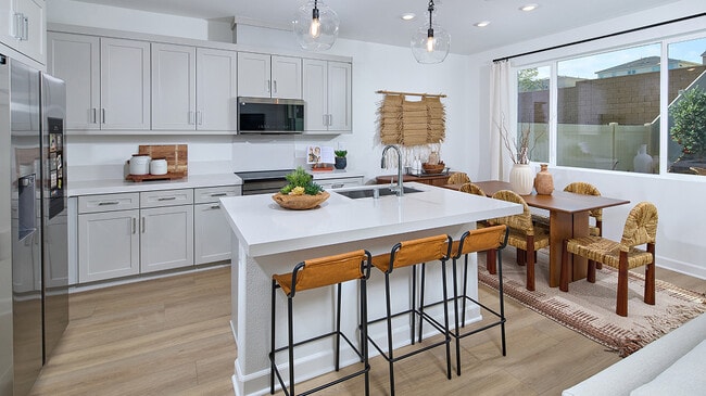 2193 Nash Dr, Chula Vista, CA 91913 - photo 2