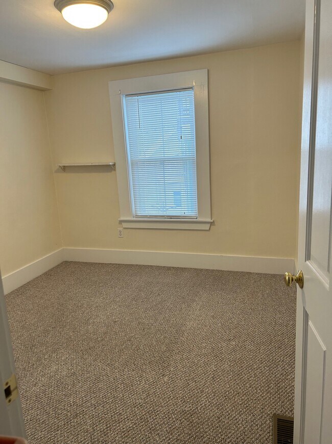 4 Riggs St, Gloucester, MA 01930 - photo 4