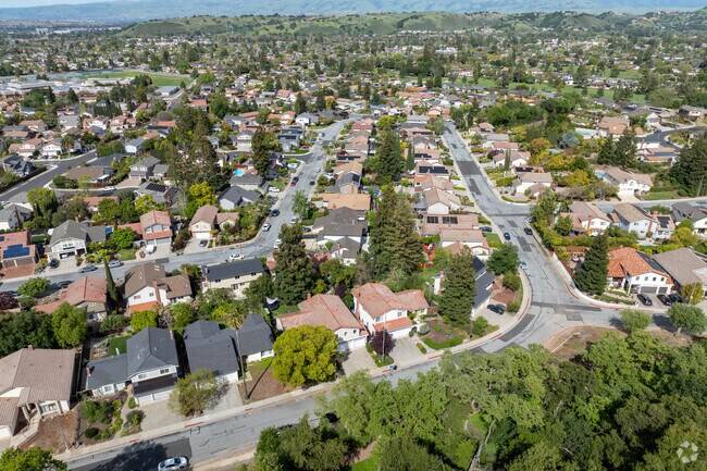 Pierce Ranch delivers suburban peace with quick access to Almaden Valley’s natural beauty.
