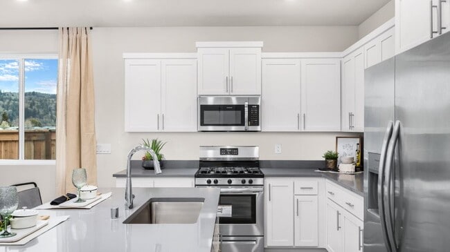 852 Glade Ave, Forest Grove, OR 97116 - photo 3