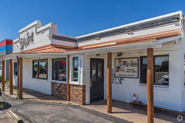 Miz Zip’s Cafe has been a local favorite for breakfast and warm desserts since 1952 in Elk Run.