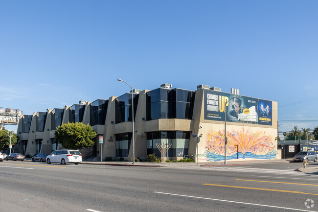 The Cheder has served the Chabad Chassidic Orthodox Jewish community since its founding in 1993