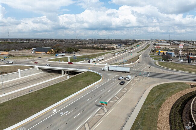 Locals living in Temple can use Highway I-35 to access both Dallas and Austin.