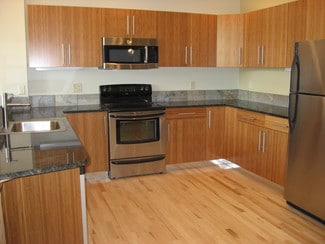 667 N Clinton St, Syracuse, NY 13204