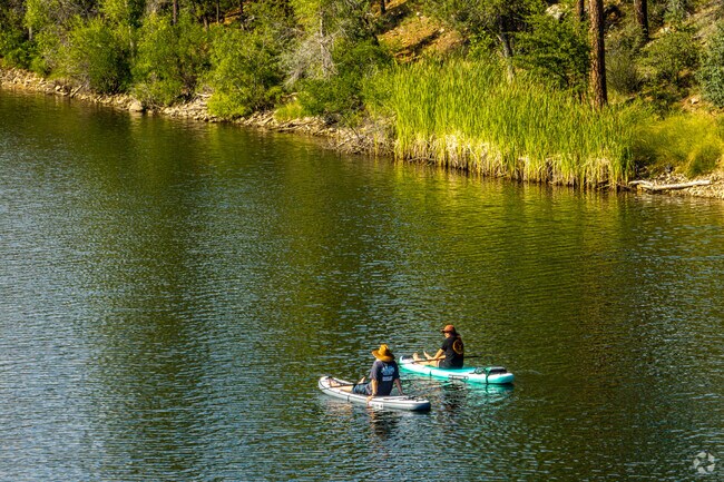 Locals to the Ranch at Prescott enjoy year round access to Lynx Lake.