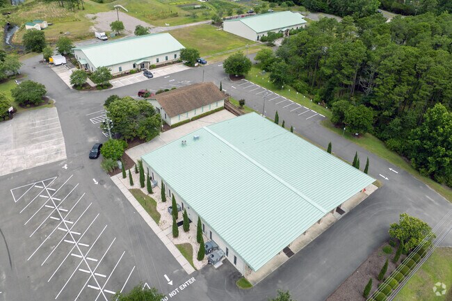 Joshua Academy is a school located in New Hanover County in Wilmington, NC.