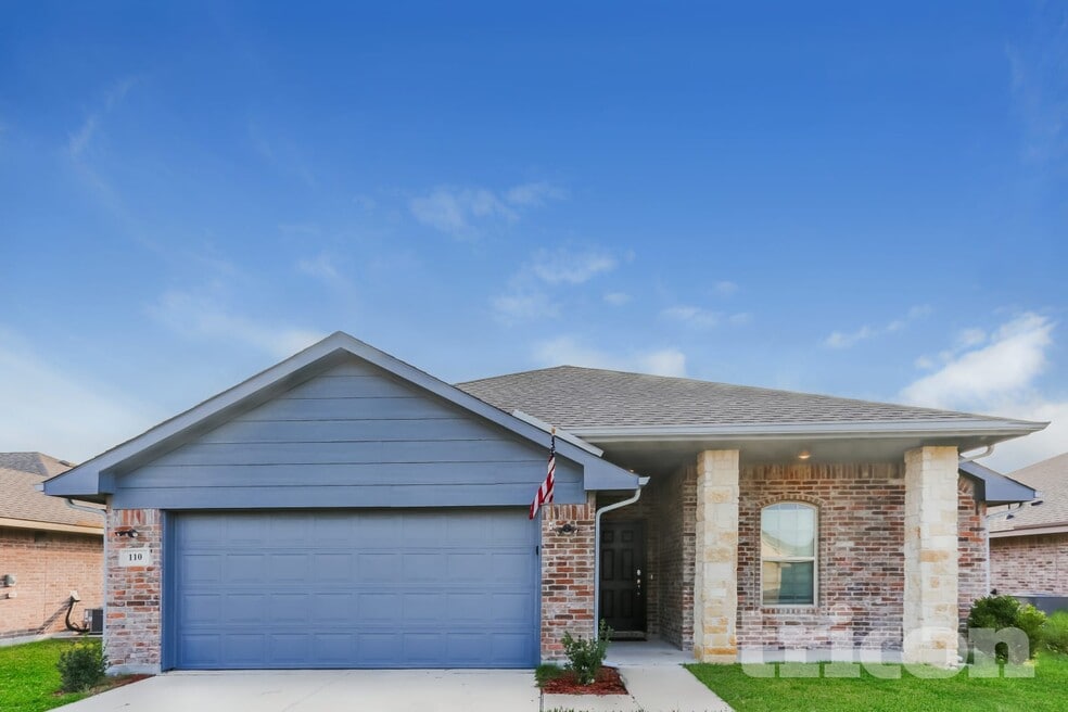 110 Columbia St, Farmersville, TX 75442 - photo 1