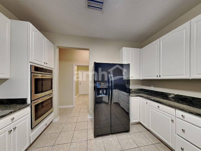 10618 Bamboo Rod Cir, Riverview, FL 33569 - photo 4