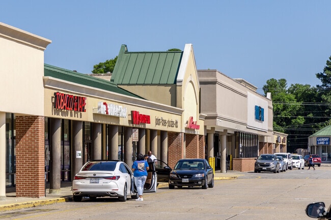 Little Creek Marketplace offers Northside residents plenty of shopping and dining options.