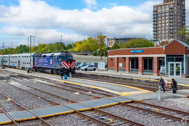Commuters in Waukegan can take the Metra train and be in downtown Chicago in about 75 minutes.