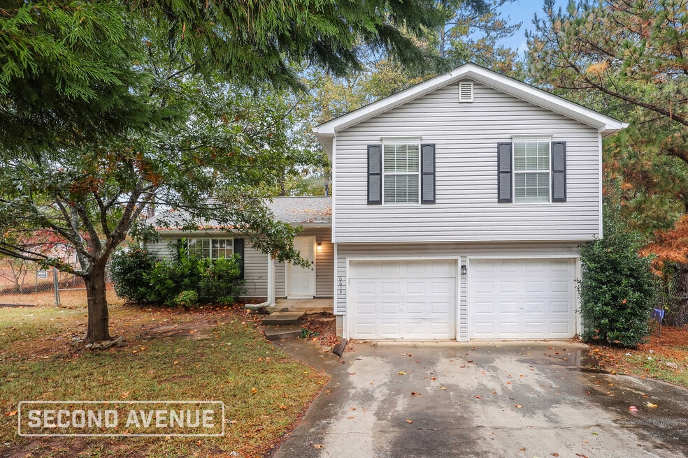 6614 Rebecca Lou Ln, Lithonia, GA 30058 - photo 1