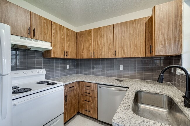 2845 Dayton Blvd unit 11, Chattanooga, TN 37415 - photo 3