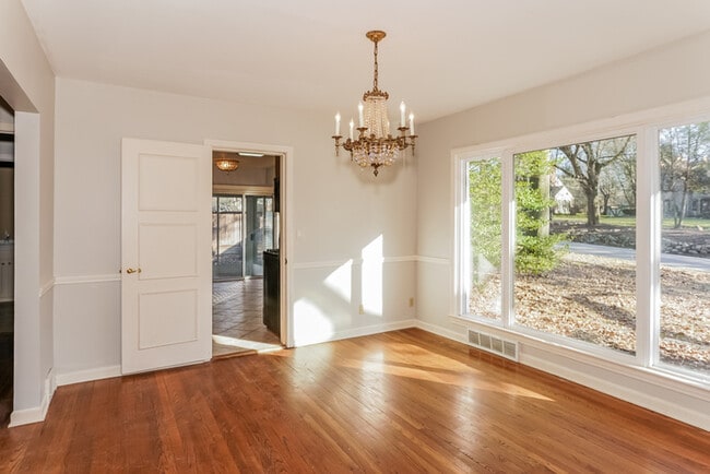 2343 Ridgewood Rd, Akron, OH 44313 - photo 4