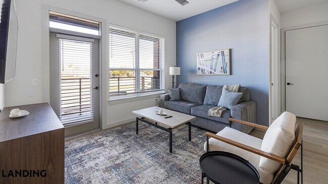 1345 E 15th St unit 202, Plano, TX 75074 - photo 3