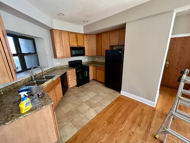 6557 S Minerva Ave unit 1A, Chicago, IL 60637 - photo 3