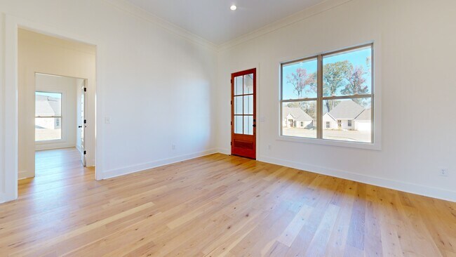 303 Birch Ct unit Lot 32, Canton, MS 39046 - photo 2