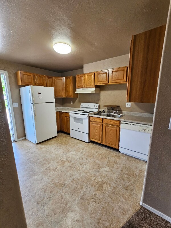 217 S Fountain St unit A, Fountain, CO 80817 - photo 4