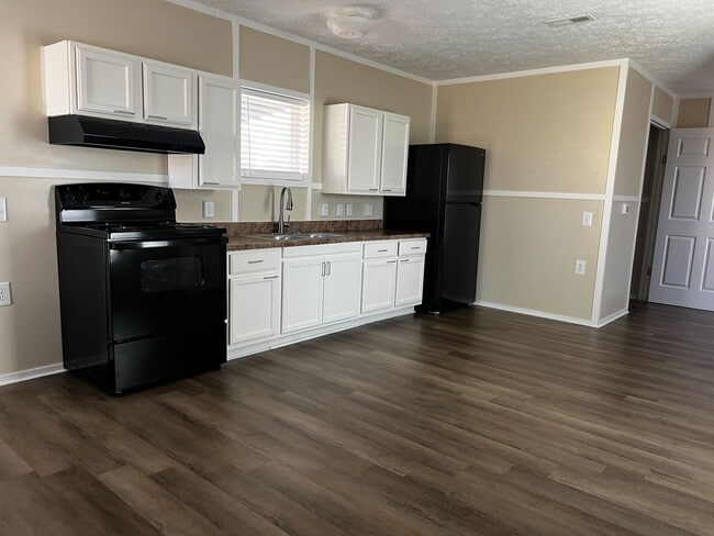 709 N Collins Fwy, Howe, TX 75459 - photo 4