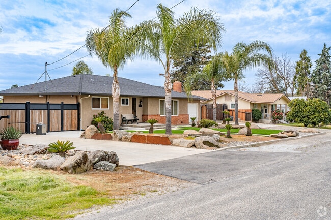 Many homes in the Friant neighborhood were built in the late 20th century.