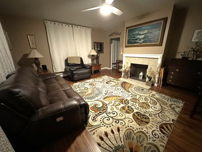 11 Old Lewiston Rd unit Apartment A, West Gardiner, ME 04345 - photo 2