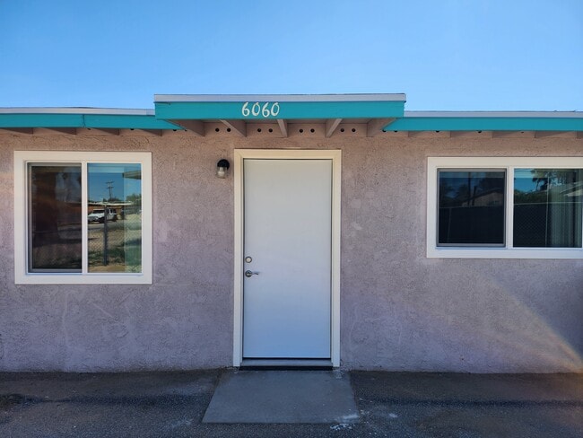 6060 Abronia Ave unit 6060, Twentynine Palms, CA 92277 - photo 4