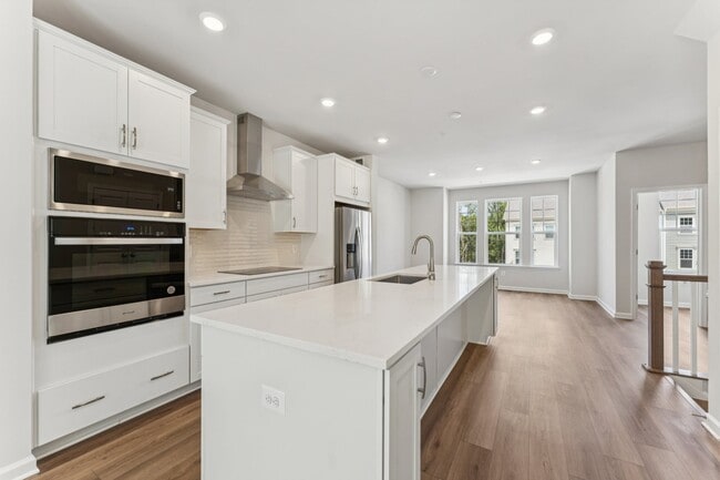 10182 Kings Grove Way, Damascus, MD 20872 - photo 3